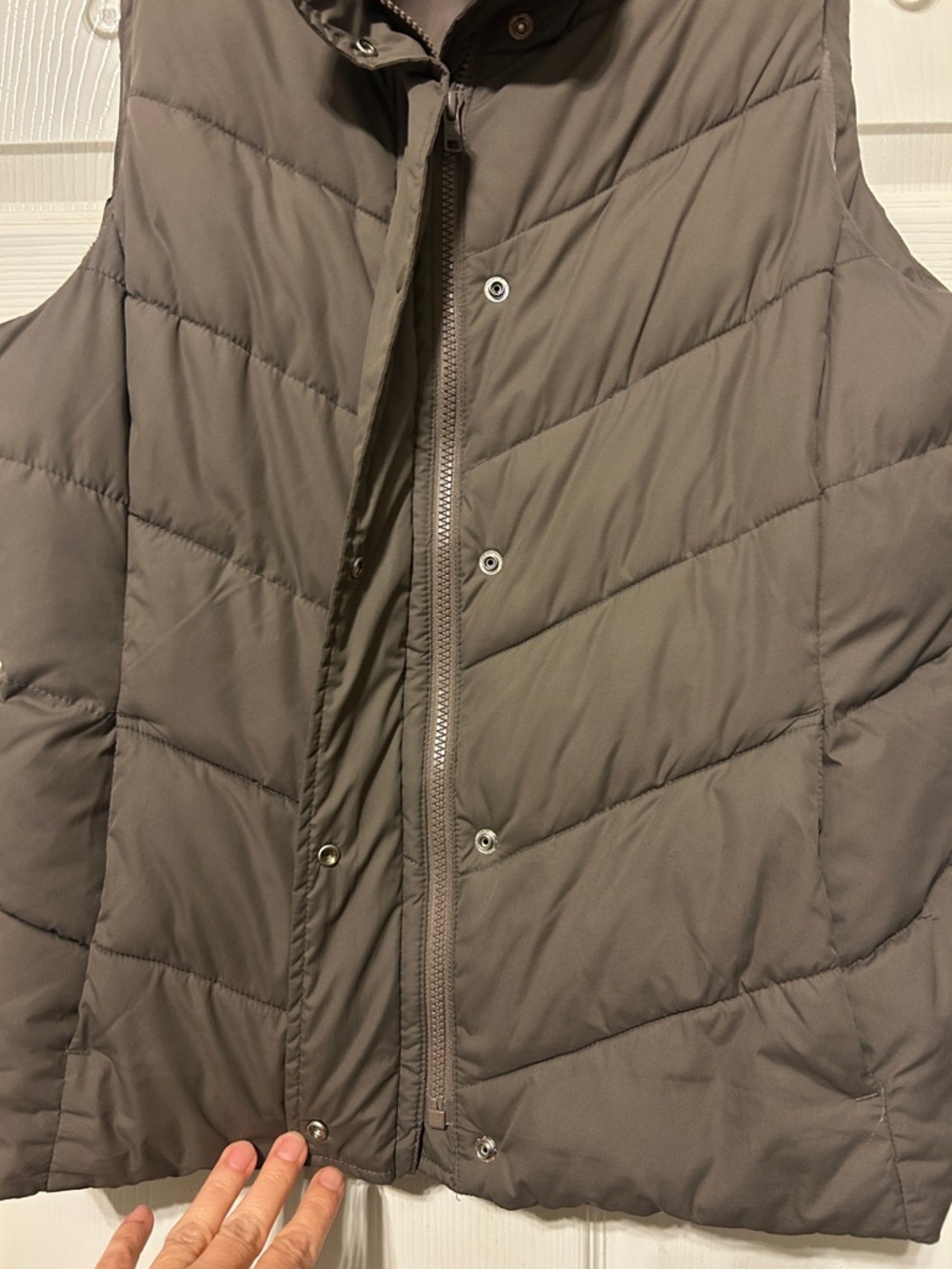 GAP Quilted Puffer Vest in Taupe Brown - Picture 3 of 5